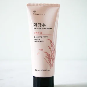 THE FACE SHOP RICE WATER BRIGHT CLEANSING FOAM 150ML