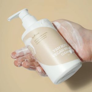 ISNTREE YAM ROOT VEGAN MILK CLEANSER 220ML