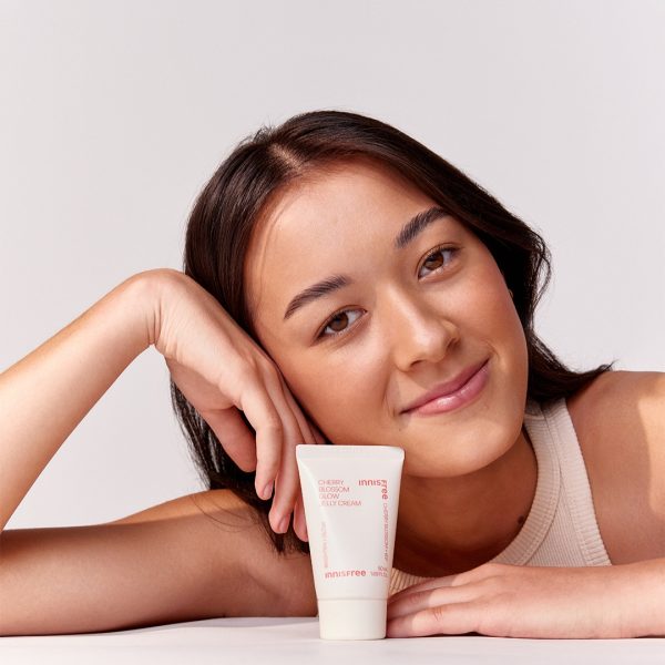 INNISFREE CHERRY BLOSSOM GLOW TONE-UP CREAM 50ML