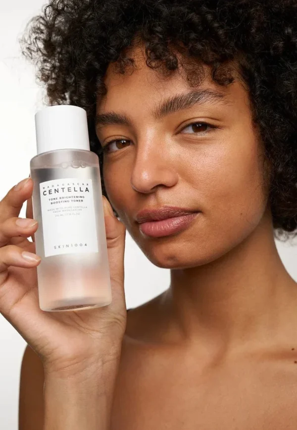 SKIN1004 Madagascar Centella Tone Brightening Boosting Toner-210ml